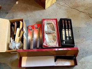 lot 191 image: Knives