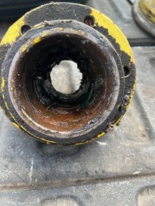 JD 6Bolt Hub
