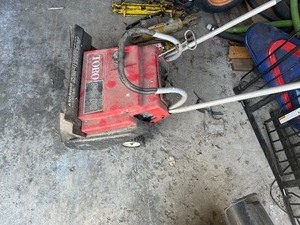 Toro snow thrower