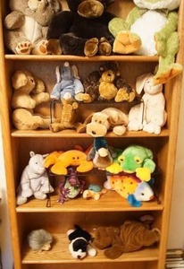 GamesToys Stuffed Animals with Wire Mesh ShelfRacks