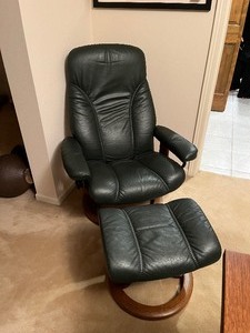 Furniture Living Room Den Office STRESS-LESS Norway Green Leather Swivel Recliner Arm Chair and Foot Stool20 Wide Seat and 18 Depth