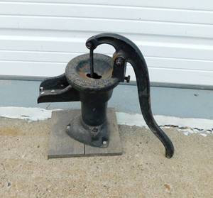 lot 81 image: Vintage Ward Pump Co. 2 Hand Pump with WL Davey Pump Corp 2BE Base