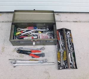 lot 101 image: HandiCraft Toolbox FULL of Tools