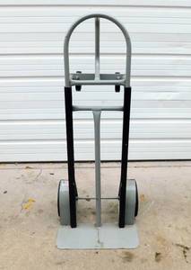 lot 73 image: 2 in 1 Hand TruckDolly