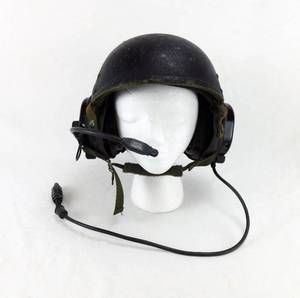 lot 1 image: Vintage US Military Tanker Combat Vehicle Crewman Helmet DL-132B Size Large