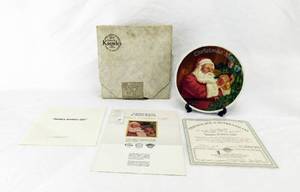 lot 91 image: Vintage 1987 Numbered Norman Rockwell Santas Golden Gift Collector Plate by  Edwin M Knowles Fine China