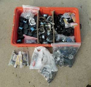 lot 128 image: Large Lot of Casters