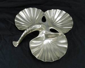 lot 10 image: Vintage Lobster Tail and Sea Shell Brown and Bigelow Serving Dish