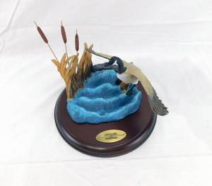 lot 37 image: 1989 David Maass The Danbury Mint  Gliding In Wings Across the Water Sculpture