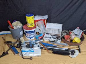 lot 37 image: Penske Timing Light, Car Washing Items, Brushes and More