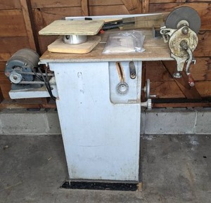 lot 10 image: Vintage Sears Craftsman Tilting Arbor Bench Table Saw