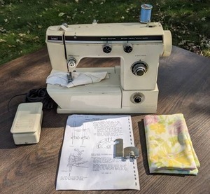 lot 47 image: Vintage Montgomery Ward Sewing Machine