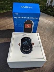 lot 52 image: Wyze Smart Thermostat