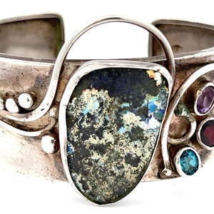 lot 17 image: Modernist Jackie Cohen, Sterling Silver Cuff Bracelet, Roman Glass & Side Colored Stones.