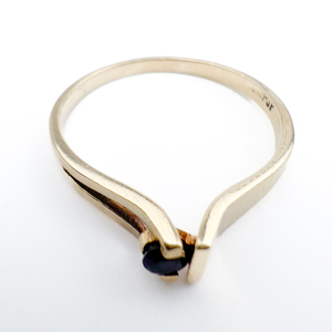 lot 4 image: Natural Sapphire, Yellow 10K Ring, Set With Sapphire. Size 7.5 - 7.75.