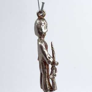 lot 121 image: Queens Guard Soldier with Beerskin Hat, Unknown Maker, Sterling Silver Solid Cast Charm.