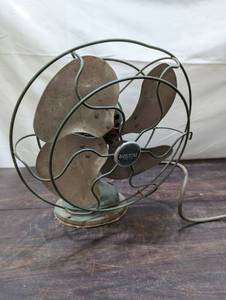 lot 61 image: Vintage Signal Type 550A Fan