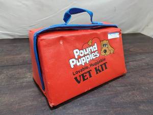 lot 80 image: Pound Puppies Vet Kit With Pound Puppy