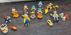 lot 81 image: Happy Meal Toys