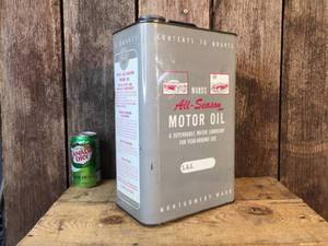 lot 14 image: Vintage Montgomery Wards Motor Oil Can