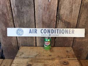 lot 41 image: Vintage GE Air Conditioner Metal Sign