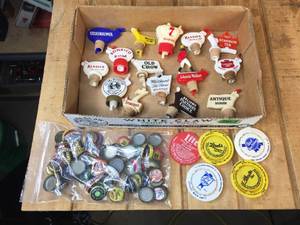 lot 42 image: Vintage BeerBooze Bottle Toppers - Caps