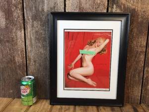 lot 66 image: Vintage Classic Marilyn Monroe Golden Dreams Framed Picture