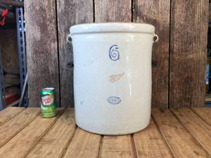 lot 84 image: Antique 6 Gallon Redwing Crock - Nice