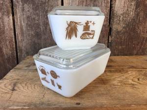 lot 88 image: Pyrex Refrigerator Dishes - Early American