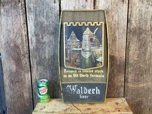 lot 129 image: Vintage Hamms - Walden Beer Hanging Light