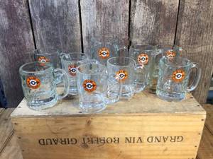 lot 141 image: 9 A&W Rootbeer Mugs