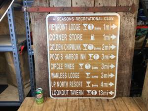 lot 160 image: Vintage Resort AREA Directional Metal Sign