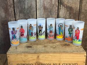 lot 187 image: Vintage Knox Oil Famous Oklahoma Indians Frosted Glasses