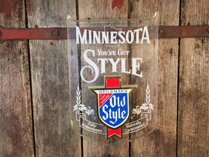 lot 206 image: Vintage Old STYLE Minnesota Youve Got Style Beer Light