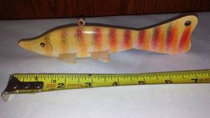 lot 555 image: Spear Fishing Decoy