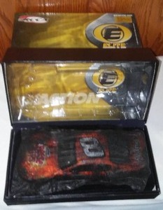 lot 576 image: RARE NASCAR Steve Park No.8 Cheese Nips  1 of 504,