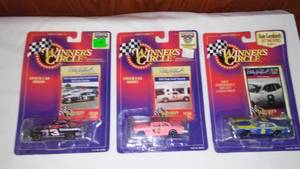 lot 612 image: NASCAR Dale Earnhardt  Winners Circle 164 Scale (3)