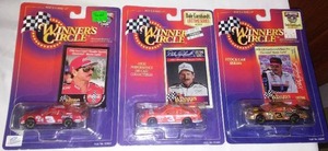 lot 769 image: NASCAR Dale Earnhardt No.3 Winners Circle, 164 (3)