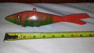 lot 671 image: Spear Fishing Decoy R.W.