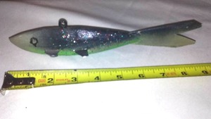 lot 751 image: Spear Fishing Decoy RW