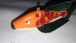 lot 762 image: Spear Fishing Decoy, Miniature Don Bethel