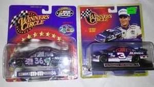 lot 690 image: NASCAR Dale Earnhardt   Jr. and Ernie Irvin 143 scale.