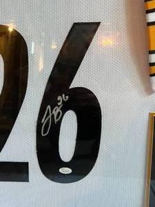 lot 7A image: LeVeon Bell Signed Jersey Custom Framed and Matted with JSA Certification 44x36, Pittsburgh Steelers Football