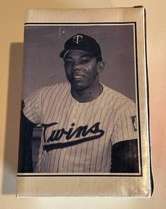 lot 94 image: Tony Oliva Minnesota Twins Stadium Giveaway Statue NIB