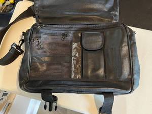 lot 118 image: Minnesota Wild Leather Briefcase  Laptop Bag NHL Hockey