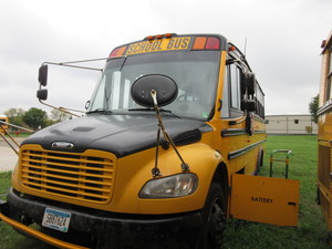 2009 THOMAS 47 PASSENGER SCHOOL BUS