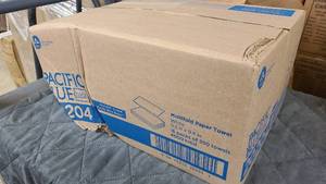 Box of Multifold Paper Towels