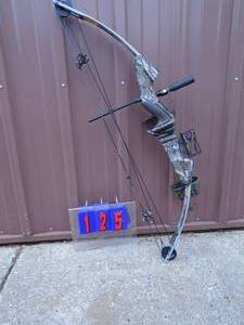 Darton USA compound bow. As shown.