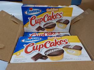 8 ct Box 8 each Hostess Golden Cupc...