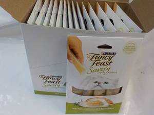 15 ct. Purina Fancy Feast Savory Ca...